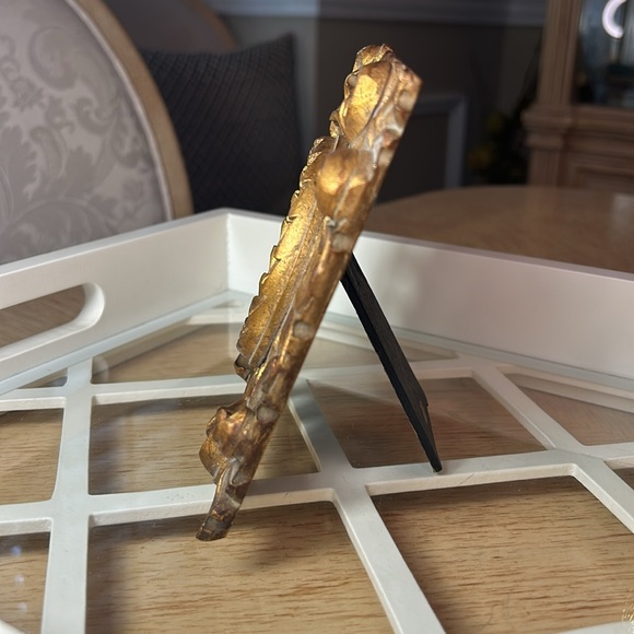 Gold Resin Picture Frame - Picture 4 of 7